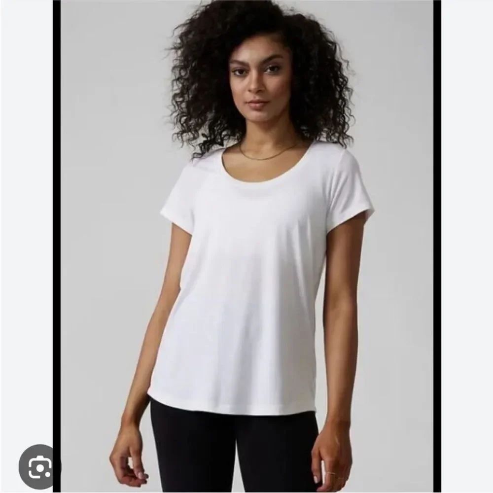 Athleta Stratus II Tee in White Size XL